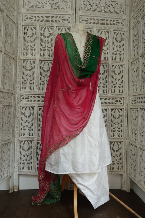 Pink And Emerald Green Vintage Chiffon Embroidered Dupatta - New