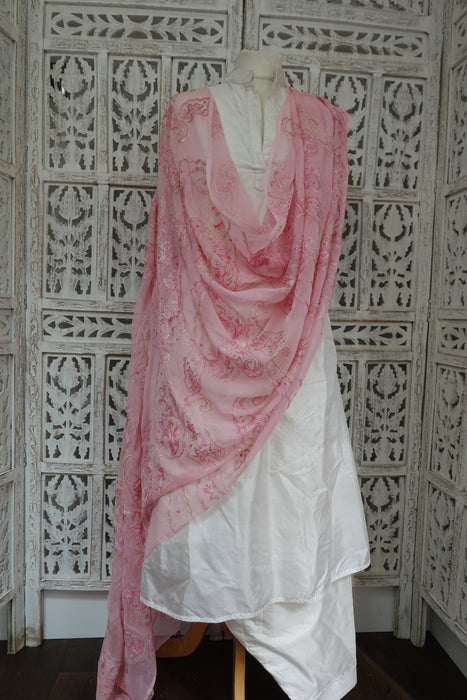 Baby Pink Paisley Shaped Dupatta - New