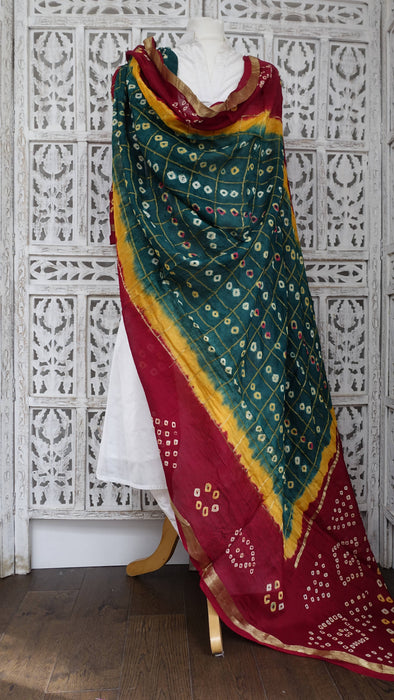 Bandhani Print Large Green Red Dupatta - New