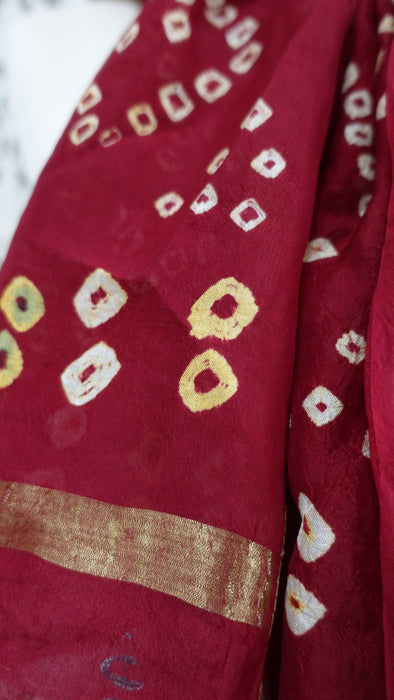 Bandhani Print Large Green Red Dupatta - New