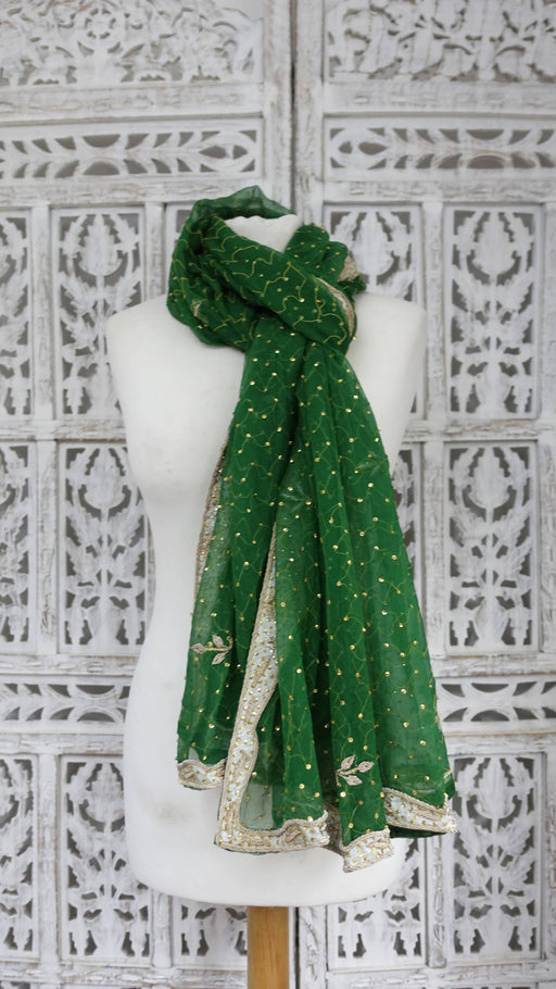 Bottle green vintage wedding dupatta – full length view