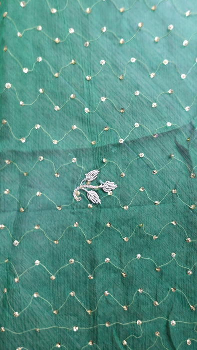 Bottle green vintage wedding dupatta – corner detail