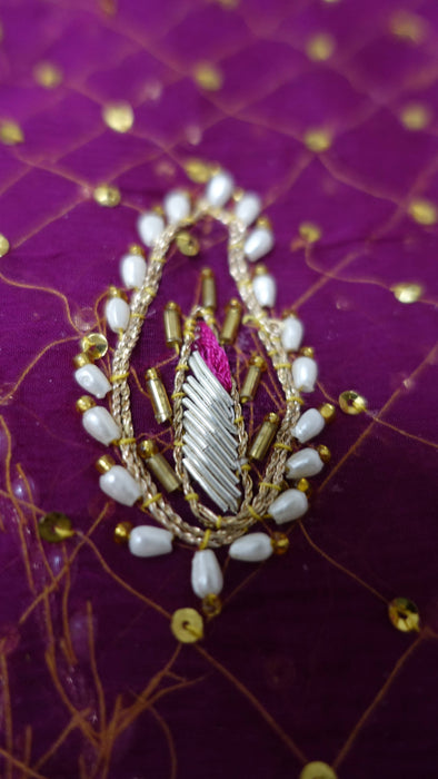 Vivid purple vintage dupatta – close-up of the embellishment