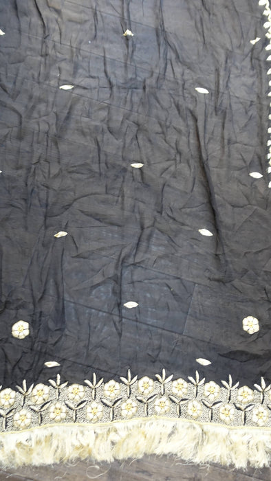 Black silk chiffon vintage gold tasselled dupatta – border detail