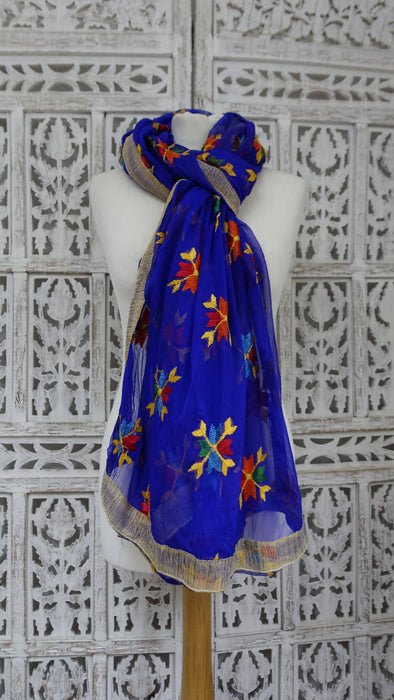 Purple blue phulkari dupatta – corner detail