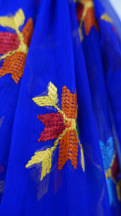 Purple blue phulkari dupatta – fabric and colour detail