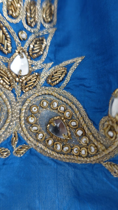 Blue pure silk vintage dupatta – corner detail