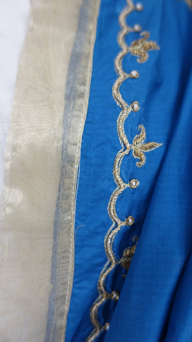 Blue pure silk vintage dupatta – fabric and colour detail