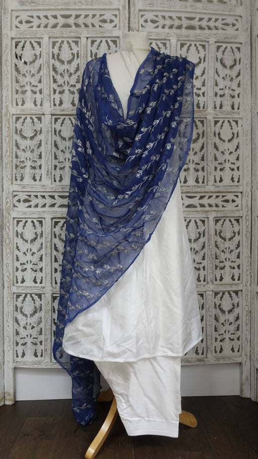 Navy and silver vintage dupatta – full length view