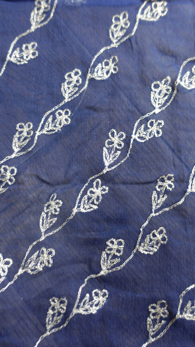 Navy and silver vintage dupatta – pattern detail