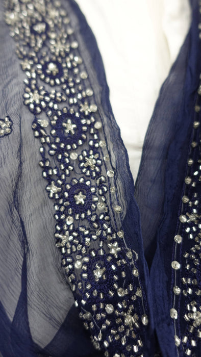 Blue beaded vintage dupatta – close-up of the embellishment