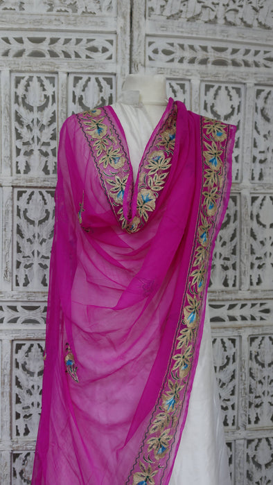 Hot pink silk chiffon vintage dupatta – border detail