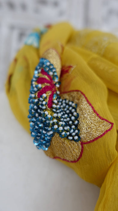 Yellow vintage sequinned embellished dupatta – fabric and colour detail