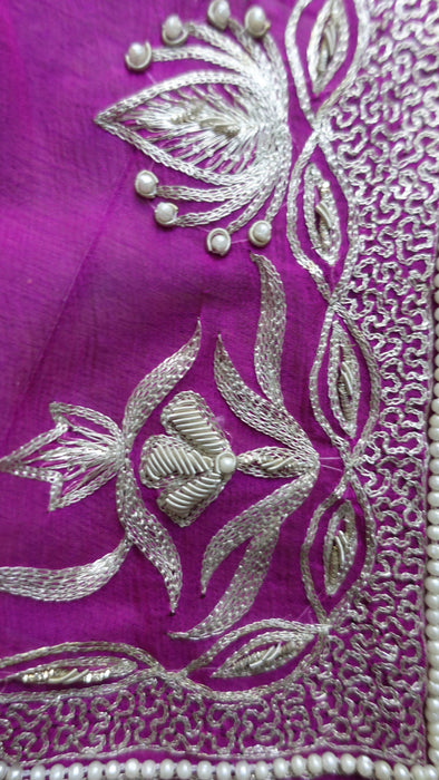 Hot pink and silver embellished vintage dupatta – corner detail