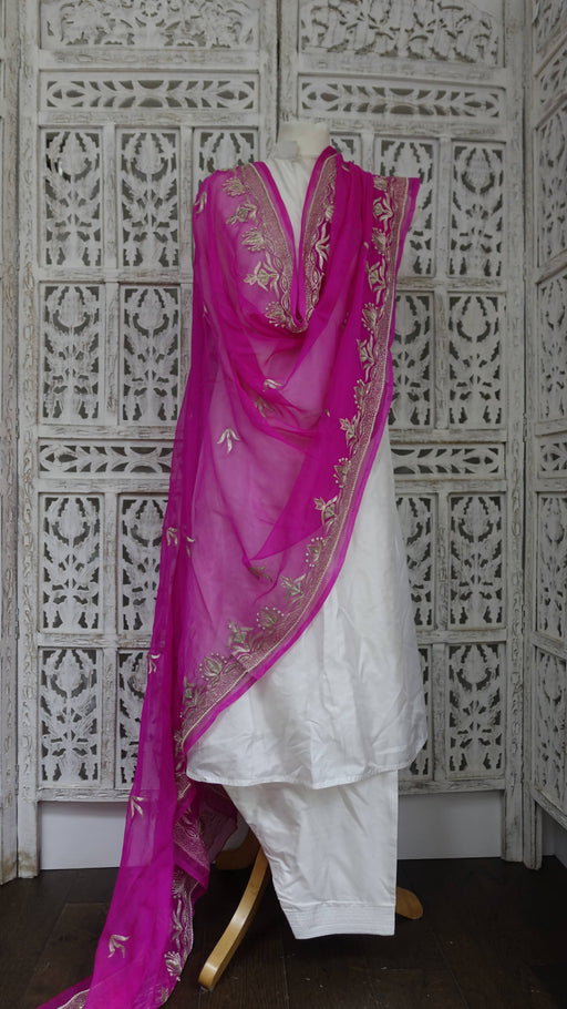 Hot pink and silver embellished vintage dupatta