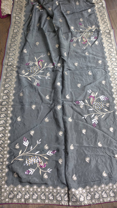 Charcoal chanderi silk dupatta – fabric and colour detail