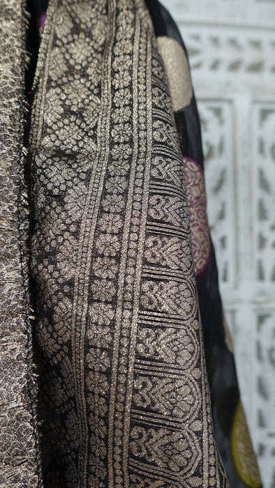 Black circular woven voile dupatta – reverse side