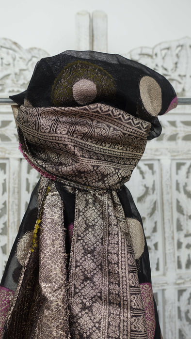 Black circular woven voile dupatta – close-up of the embellishment