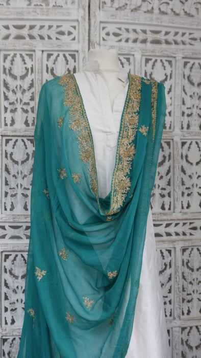 Jade silk chiffon vintage dupatta with gold zardosi – close-up of the embellishment