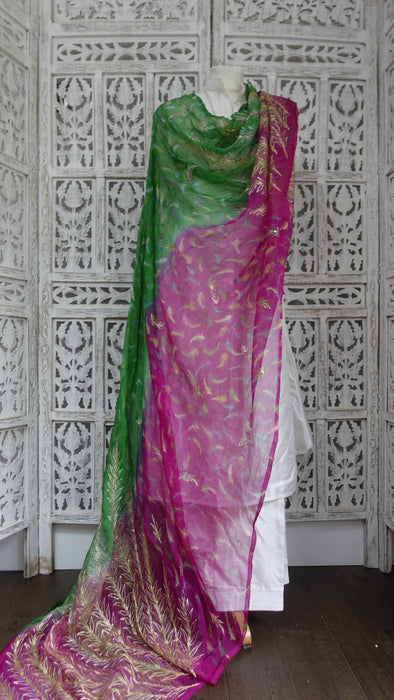 Pink and green vintage tilla dupatta – border detail