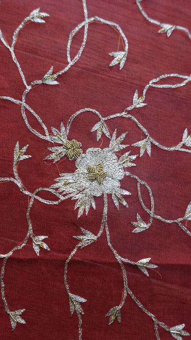Rusty red gold tilla vintage dupatta – pattern detail