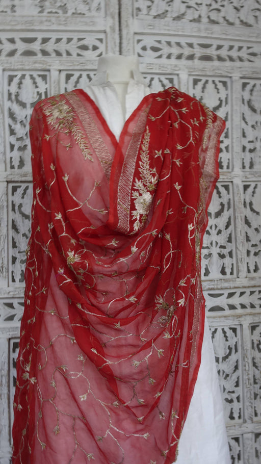 Rusty red gold tilla vintage dupatta – full length view