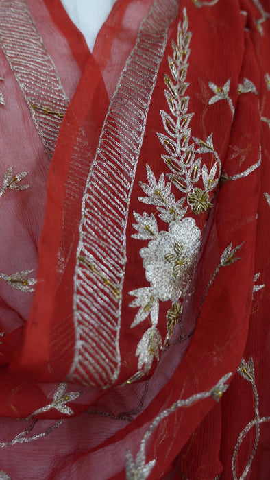 Rusty red gold tilla vintage dupatta – fabric and colour detail