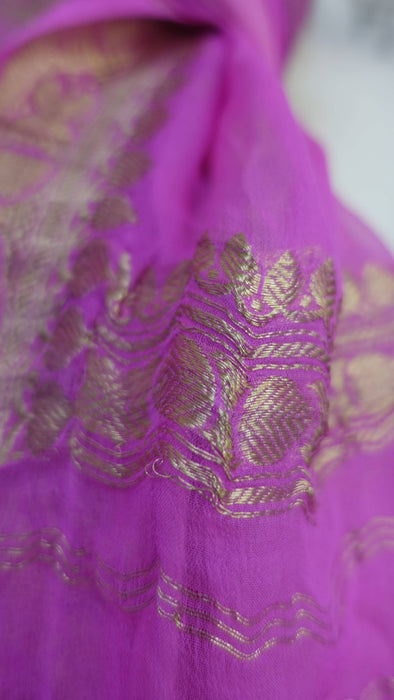 Bright pink silk chiffon banarsi dupatta – close-up of the embellishment