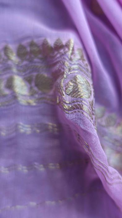 Bright pink silk chiffon banarsi dupatta – pattern detail