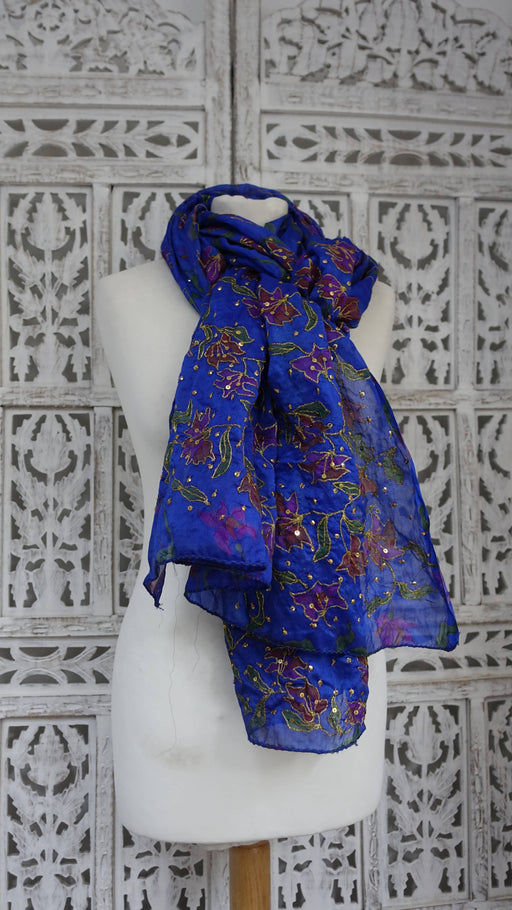 Blue floral sequinned vintage dupatta – full length view