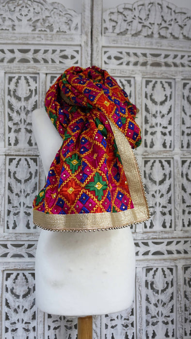 Phulkari dupatta with gold beaded edge trim – full length view