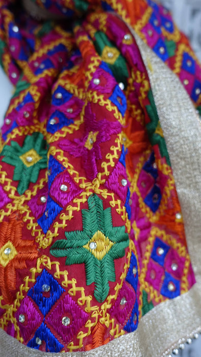 Phulkari dupatta with gold beaded edge trim – fabric and colour detail