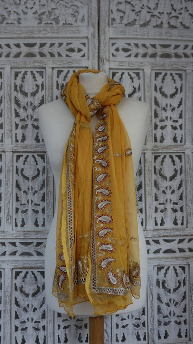 Yellow vintage paisley dupatta