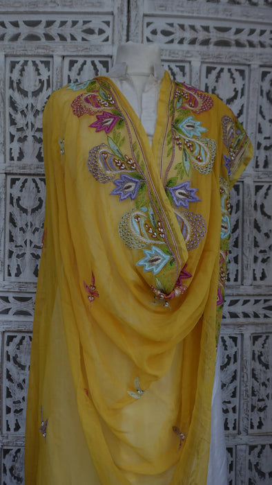 Yellow vintage silk chiffon dupatta with pastel embroidery – border detail
