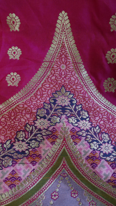 Pink wide border dupatta – fabric and colour detail