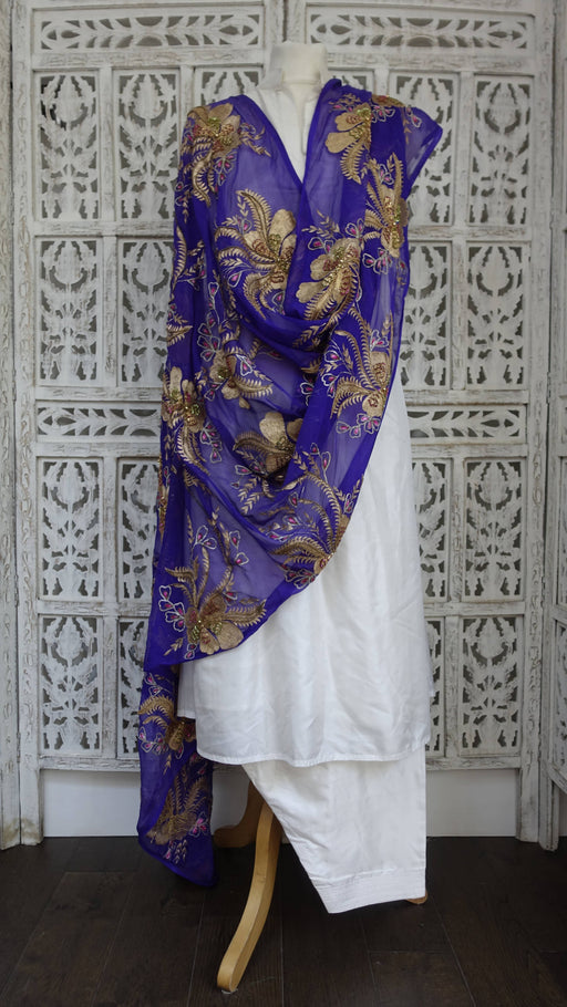 Purple heavy embellishment vintage dupatta