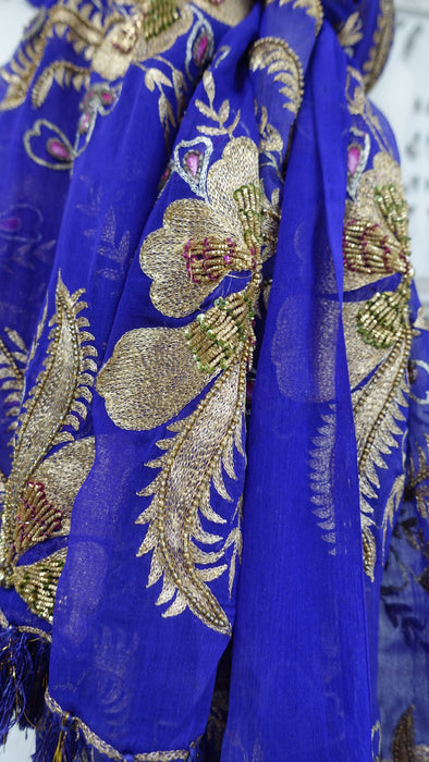Purple heavy embellishment vintage dupatta – fabric and colour detail