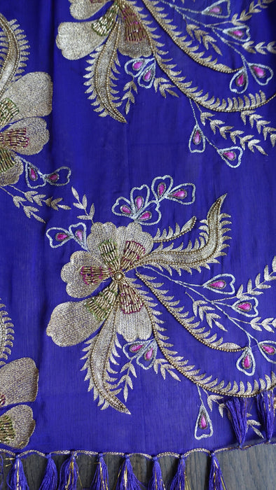 Purple heavy embellishment vintage dupatta – end panel detail