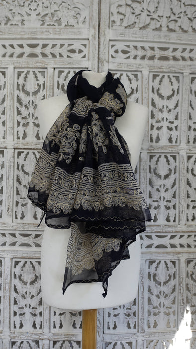 Midnight blue vintage tilla embroidered dupatta – full length view