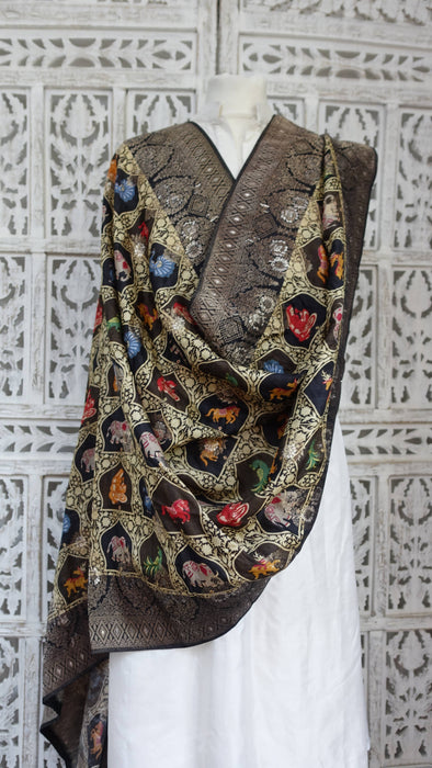 Black chanderi silk printed dupatta – border detail