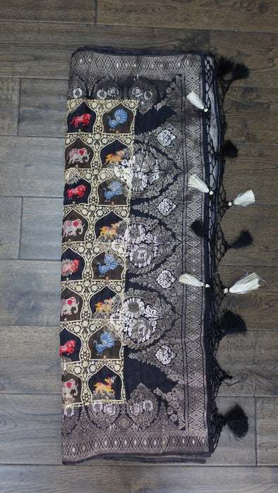 Black chanderi silk printed dupatta – border detail