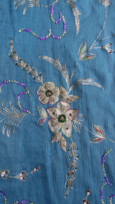 Bright blue zardosi dupatta vintage – corner detail