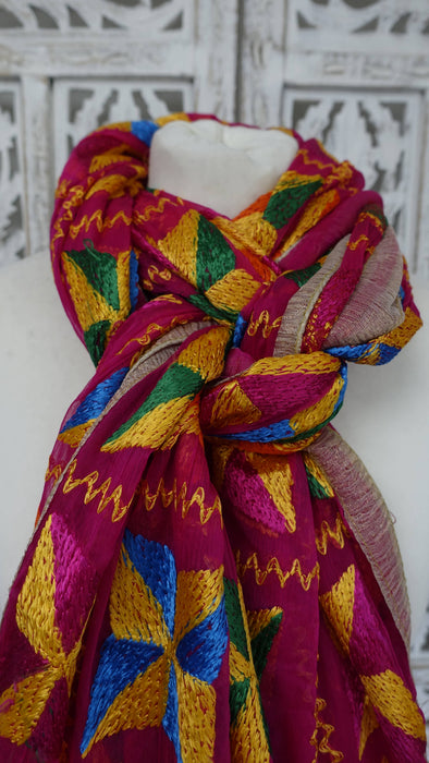 Pink phulkari chiffon dupatta – close-up of the embellishment