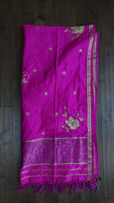 Hot pink pure silk vintage dupatta – fabric and colour detail