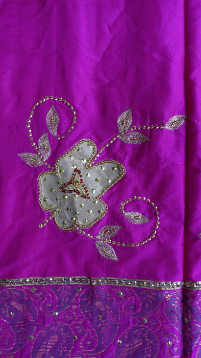 Hot pink pure silk vintage dupatta – border detail