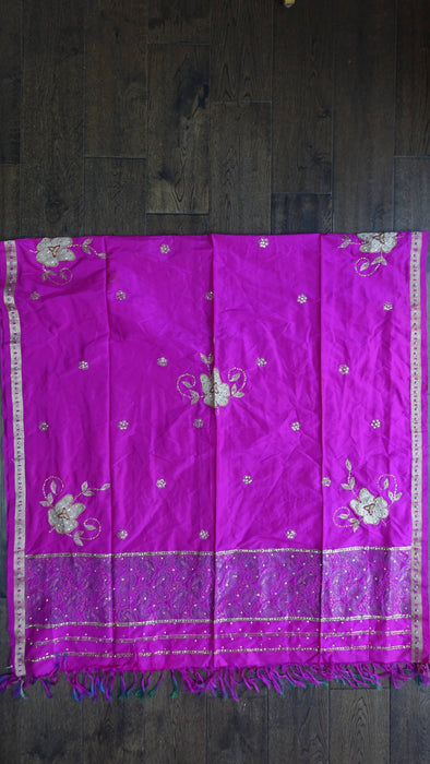 Hot pink pure silk vintage dupatta – close-up of the embellishment