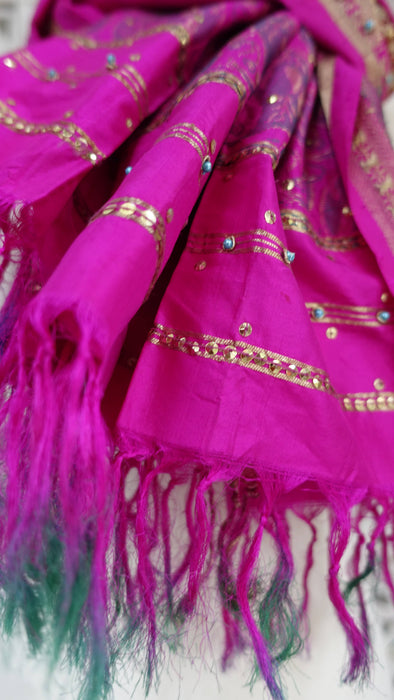Hot pink pure silk vintage dupatta – fabric and colour detail