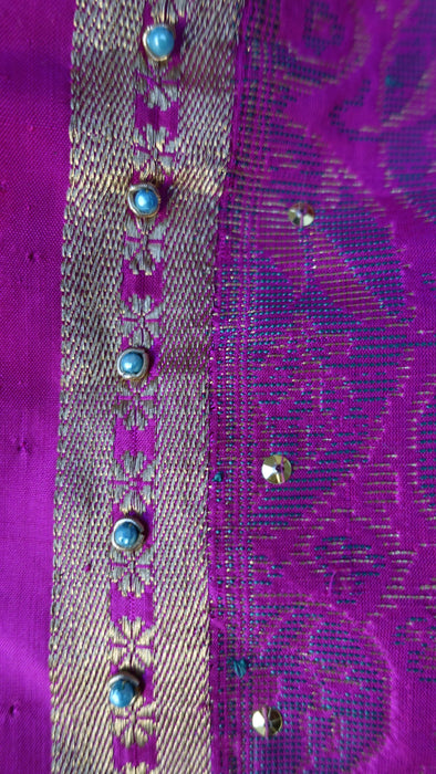 Hot pink pure silk vintage dupatta – end panel detail