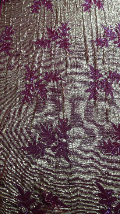 Red vintage sequinned dupatta – pattern detail