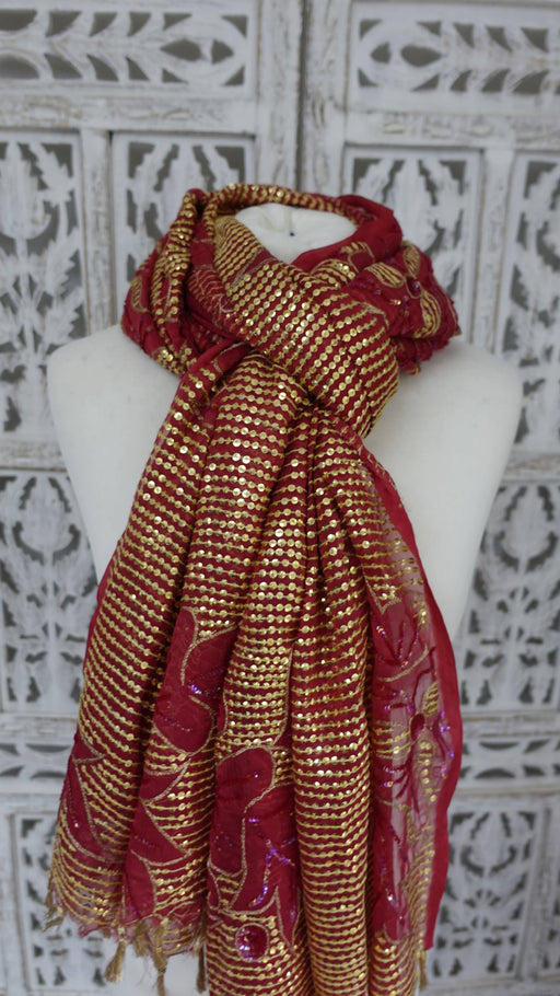 Red vintage sequinned dupatta – full length view